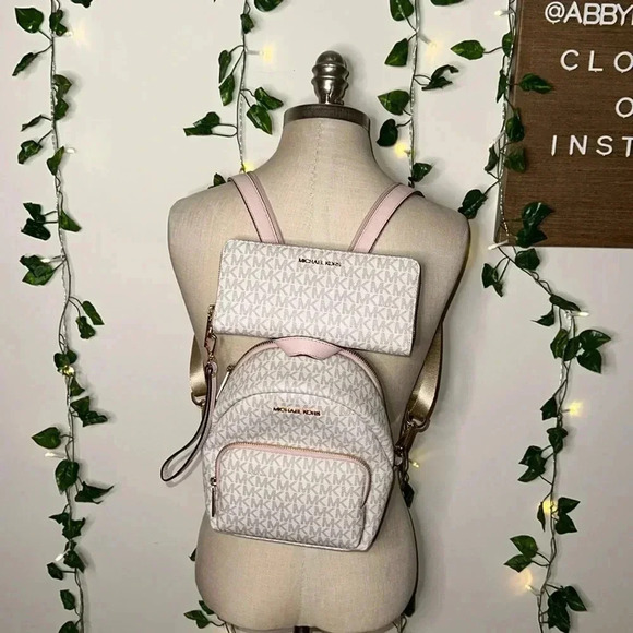 Michael Kors Mini Backpack & Wallet Set NWT - Picture 1 of 7